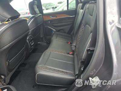 2023 Jeep Grand Cherokee Summit Reserve - zdjęcie 13 z 20 - miniatura