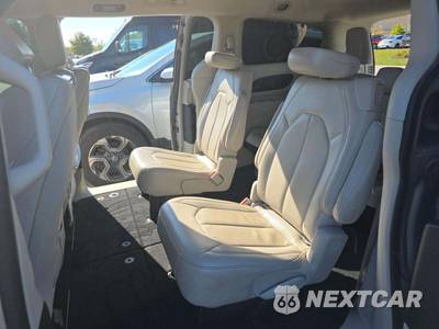 2018 Chrysler Pacifica Touring L Plus 121.6" WB - zdjęcie 13 z 24 - miniatura
