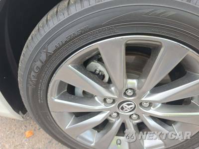 2015 Toyota Camry XLE - zdjęcie 21 z 22 - miniatura