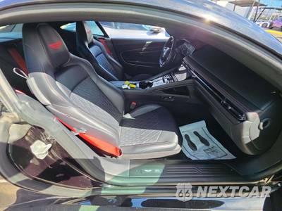2025 Aston Martin DB12 Coupe - zdjęcie 18 z 22 - miniatura