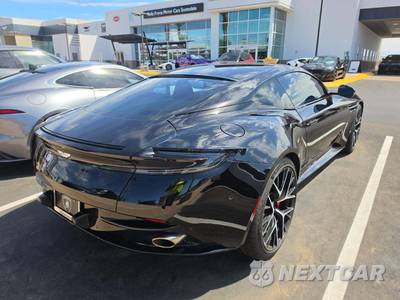 2025 Aston Martin DB12 Coupe - zdjęcie 3 z 22 - miniatura