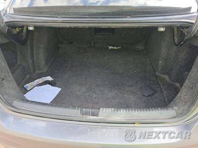 2012 Volkswagen Jetta GLI Sedan - zdjęcie 11 z 17 - miniatura