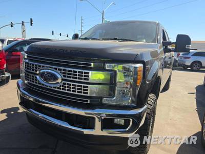 2017 Ford Super Duty F-250 Lariat Crew Cab Medium Bed - zdjęcie 1 z 23 - miniatura