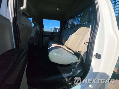 2019 Ford Super Duty F-350 Cab Chassis XL Crew Cab DRW - zdjęcie 10 z 18 - miniatura