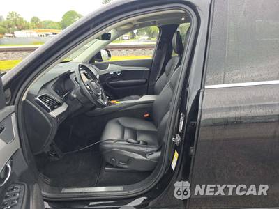 2021 Volvo XC90 T5 Momentum 7-Passenger - zdjęcie 6 z 24 - miniatura