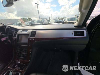2011 Cadillac Escalade 1SA - zdjęcie 20 z 26 - miniatura