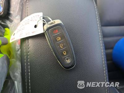 2018 Ford Escape Titanium - zdjęcie 8 z 28 - miniatura