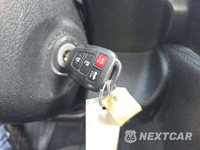 2014 Toyota Camry SE - zdjęcie 8 z 21 - miniatura