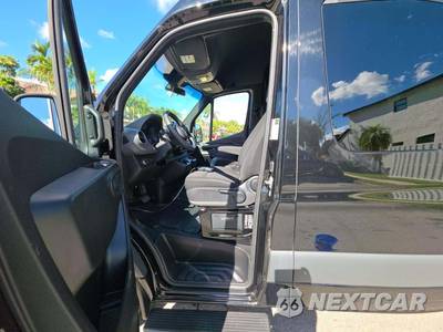 2025 Mercedes-Benz Sprinter 2500 Passenger Van High Roof 170.0" WB - zdjęcie 6 z 24 - miniatura