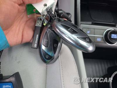 2025 Hyundai Kona SEL Convenience - zdjęcie 8 z 21 - miniatura