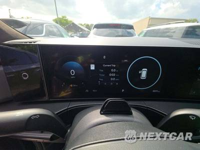 2025 Hyundai Santa Fe Calligraphy - zdjęcie 9 z 23 - miniatura