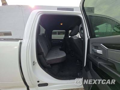 2022 Ram 2500 Big Horn Crew Cab Medium Bed - zdjęcie 16 z 27 - miniatura