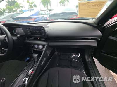 2025 Hyundai Elantra SEL Sport - zdjęcie 19 z 21 - miniatura