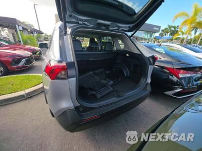 2025 Toyota RAV4 Hybrid XLE Premium - zdjęcie 14 z 23 - miniatura
