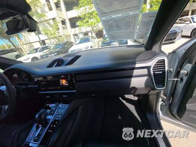 2022 Porsche Cayenne S - zdjęcie 19 z 23 - miniatura