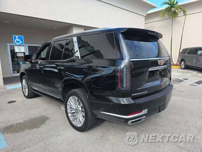 2026 Cadillac Escalade Luxury 1SB - zdjęcie 2 z 22 - miniatura