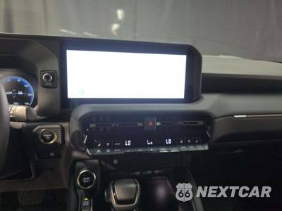 2024 Toyota Land Cruiser - zdjęcie 10 z 21 - miniatura
