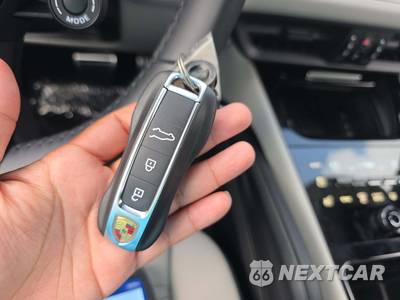 2026 Porsche Cayenne S E-Hybrid - zdjęcie 8 z 21 - miniatura