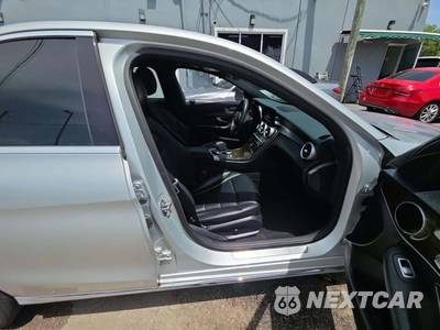 2019 Mercedes-Benz C 300 4MATIC Sedan - zdjęcie 18 z 24 - miniatura