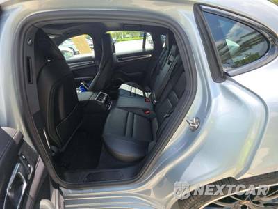 2023 Porsche Panamera Platinum Edition - zdjęcie 13 z 23 - miniatura
