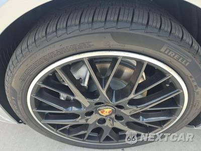 2023 Porsche Panamera Platinum Edition - zdjęcie 21 z 23 - miniatura
