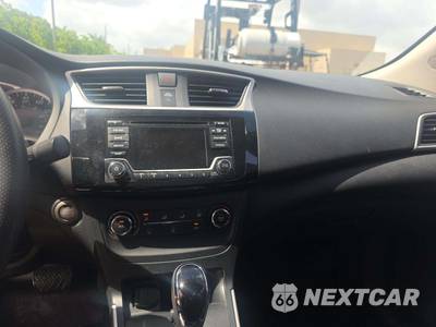 2017 Nissan Sentra SV - zdjęcie 10 z 24 - miniatura