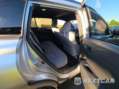 2026 Toyota Corolla Cross Hybrid SE - zdjęcie 16 z 26 - miniatura