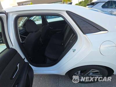 2025 Hyundai Elantra SEL Convenience - zdjęcie 13 z 22 - miniatura