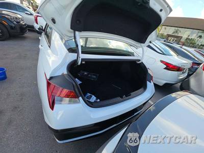 2025 Hyundai Elantra SEL Convenience - zdjęcie 14 z 22 - miniatura