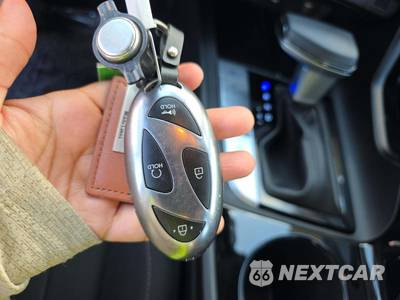 2025 Hyundai Elantra SEL Convenience - zdjęcie 8 z 22 - miniatura