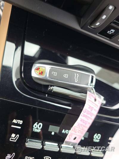 2024 Porsche Cayenne S - zdjęcie 8 z 22 - miniatura