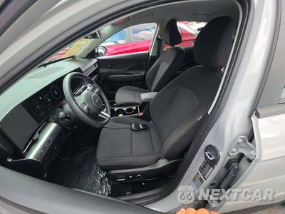 2025 Hyundai Kona SEL Convenience - zdjęcie 6 z 21 - miniatura