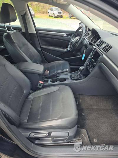 2017 Volkswagen Passat 1.8T R-Line w/Comfort Pkg - zdjęcie 18 z 26 - miniatura