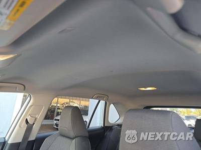 2025 Toyota RAV4 XLE - zdjęcie 8 z 21 - miniatura