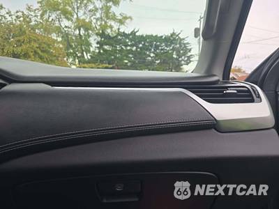 2017 Chevrolet Tahoe LT 1LT - zdjęcie 17 z 29 - miniatura