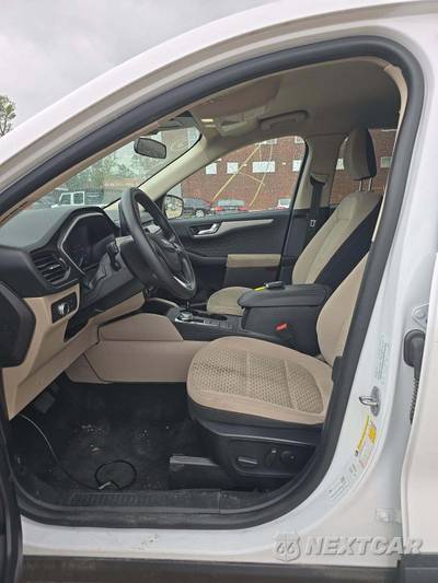 2020 Ford Escape SE - zdjęcie 3 z 30 - miniatura