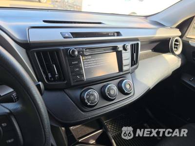 2018 Toyota RAV4 LE - zdjęcie 7 z 17 - miniatura