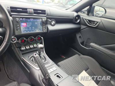 2023 Toyota GR86 - zdjęcie 7 z 17 - miniatura