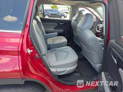 2023 Toyota Highlander XLE - zdjęcie 17 z 27 - miniatura