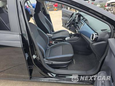 2025 Nissan Versa SV - zdjęcie 15 z 18 - miniatura