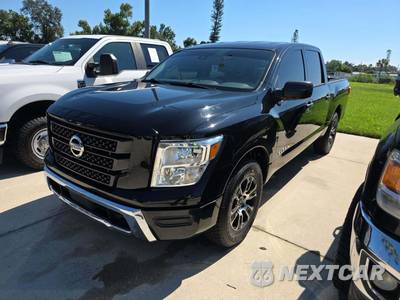 2022 Nissan TITAN SV Crew Cab Short Bed