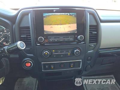 2022 Nissan TITAN SV Crew Cab Short Bed - zdjęcie 10 z 31 - miniatura
