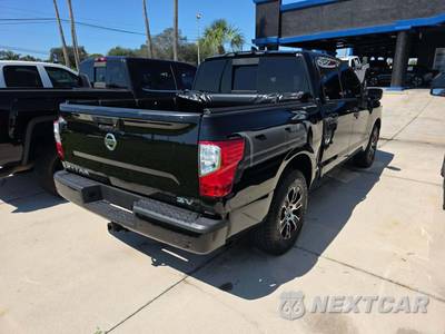 2022 Nissan TITAN SV Crew Cab Short Bed - zdjęcie 3 z 31 - miniatura