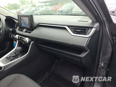 2022 Toyota RAV4 Hybrid LE - zdjęcie 19 z 26 - miniatura