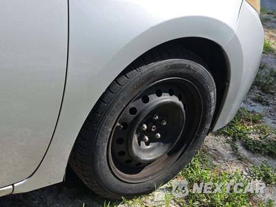 2015 Toyota Corolla LE - zdjęcie 35 z 36 - miniatura