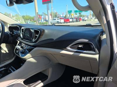 2023 Chrysler Pacifica Hybrid Limited 121.6" WB - zdjęcie 20 z 34 - miniatura