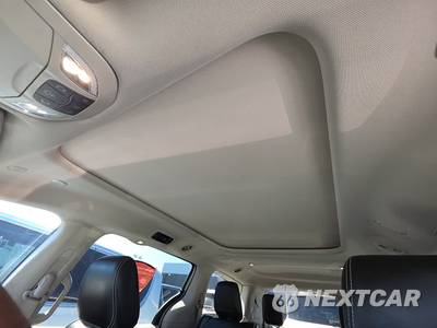 2023 Chrysler Pacifica Hybrid Limited 121.6" WB - zdjęcie 33 z 34 - miniatura
