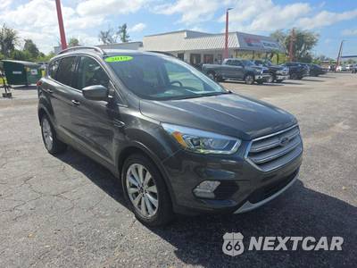 2019 Ford Escape SEL - zdjęcie 4 z 31 - miniatura