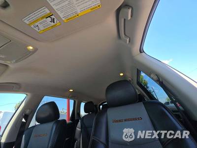 2020 Nissan Pathfinder SV - zdjęcie 8 z 32 - miniatura