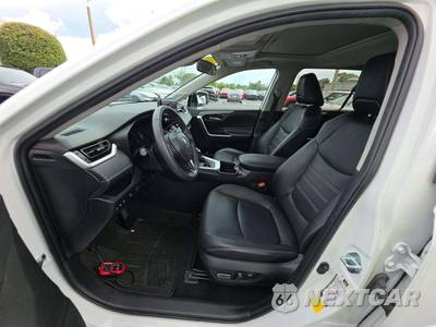 2024 Toyota RAV4 XLE Premium - zdjęcie 6 z 33 - miniatura